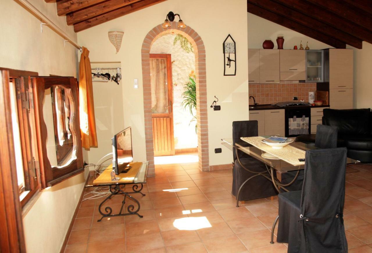 L'Isola Felice Apartment Monserrato Exterior foto